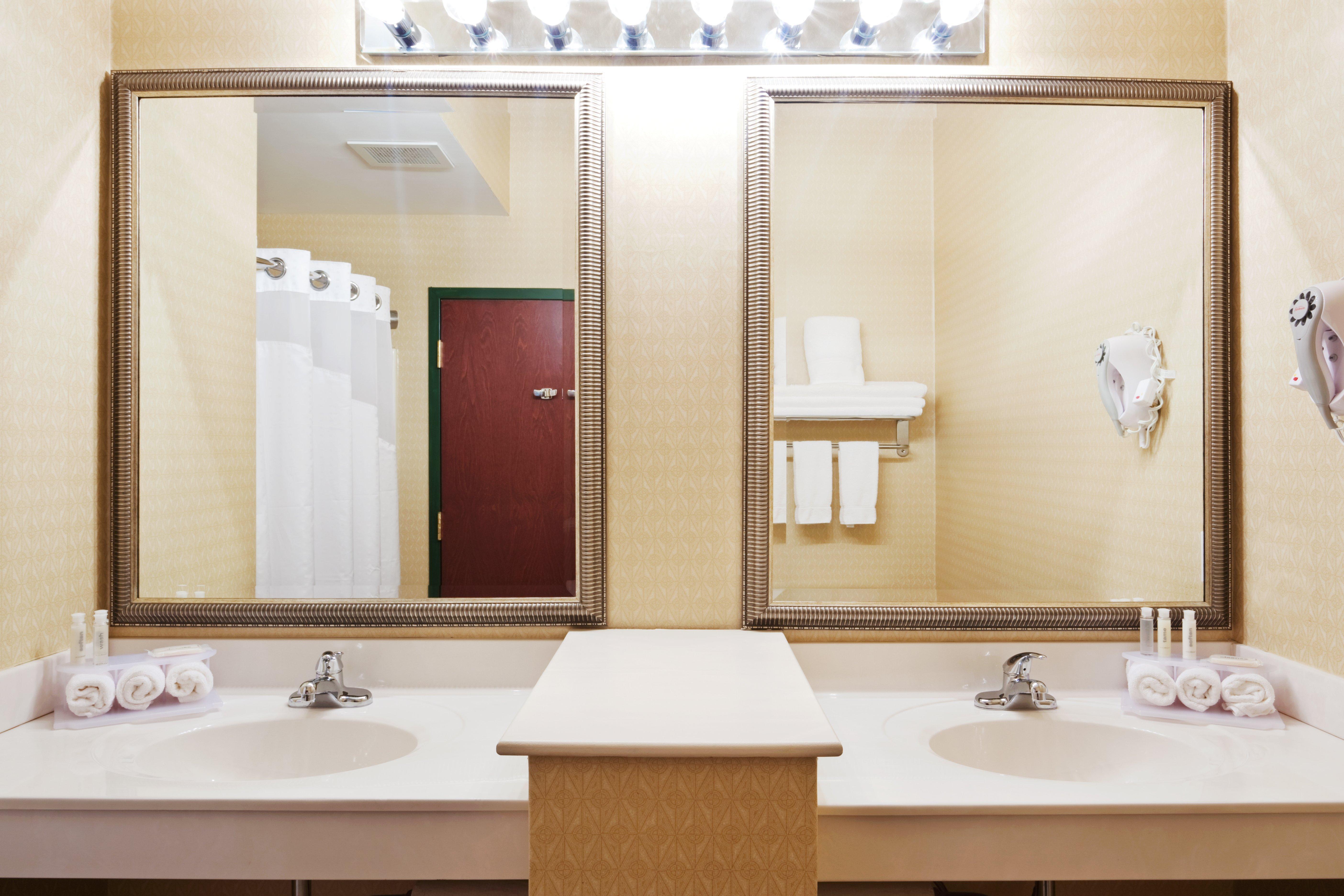 Holiday Inn Express Durham-Unh By Ihg Exterior photo