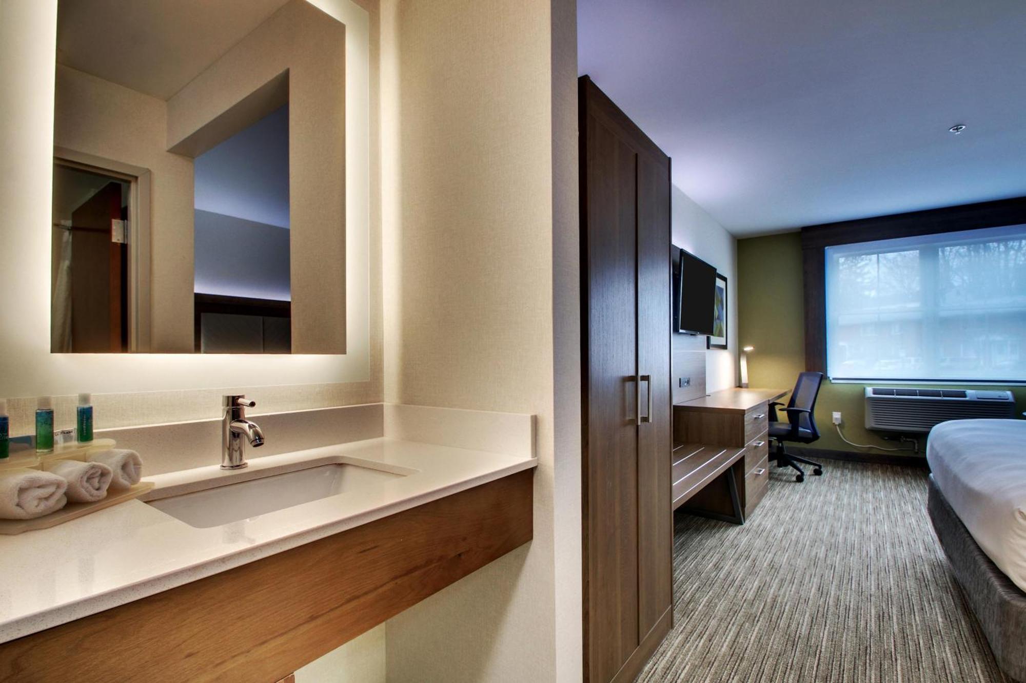 Holiday Inn Express Durham-Unh By Ihg Exterior photo